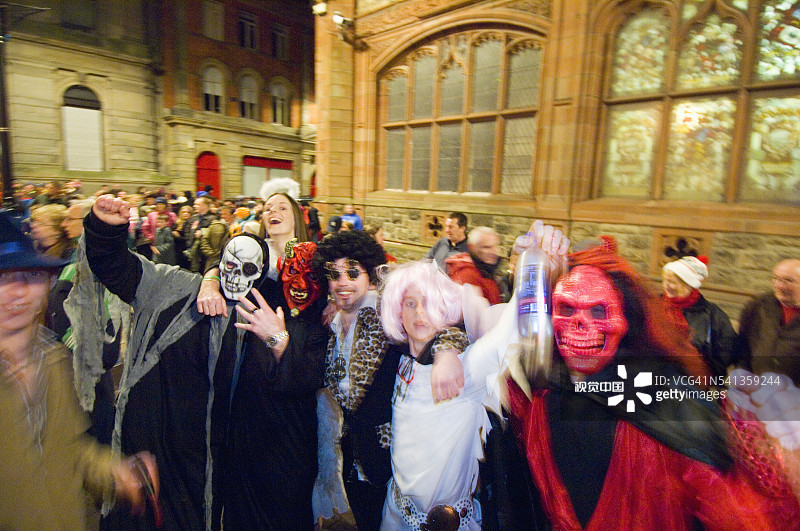 万圣节之夜，伦敦德里市中心图片素材