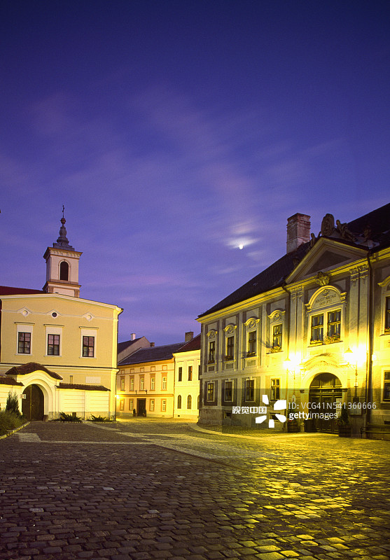 圣三一广场的杜布尼茨基楼图片素材