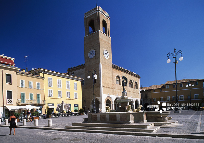 财富喷泉和拉乔内宫图片素材