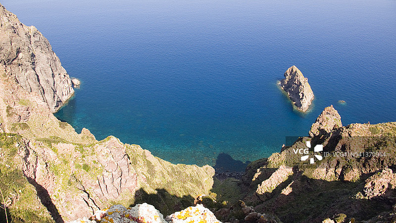 拔海而起的悬崖图片素材