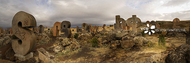 阿什塔拉克附近的亚美尼亚字母纪念碑图片素材