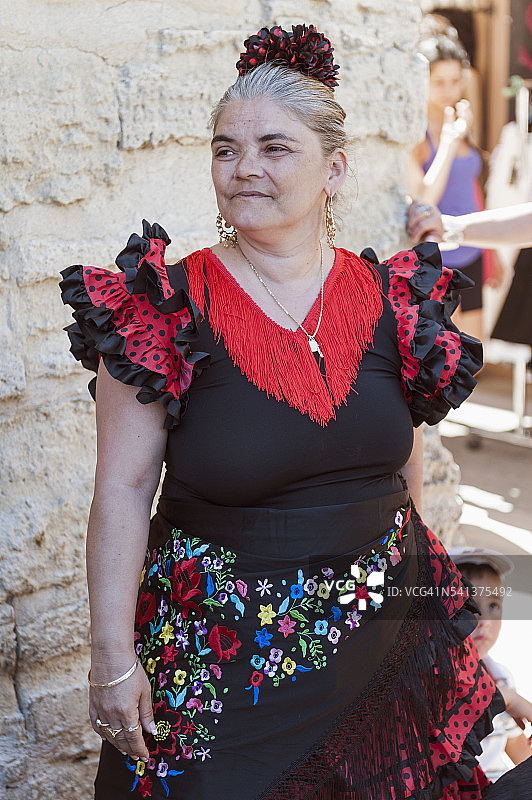 卡马格-吉普赛朝圣之旅，一位女性图片素材