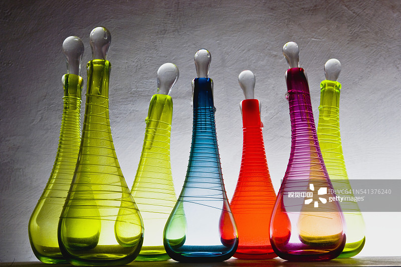 伊夫·图努的玻璃制品图片素材