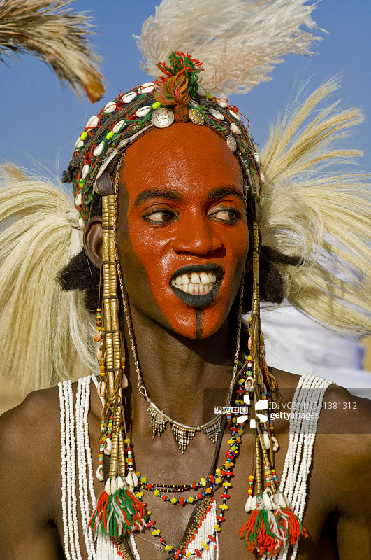 参加盖莱沃尔节的瓦达贝族男子图片素材