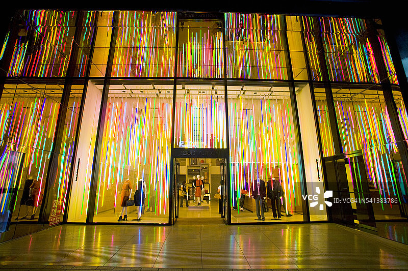 表参道路易威登专卖店图片素材