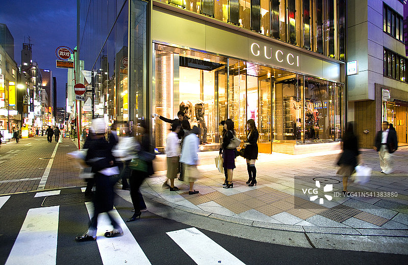 东京银座区的古驰商店图片素材