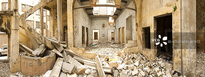 贝鲁特绿色分界线沿线被毁坏的建筑物图片素材