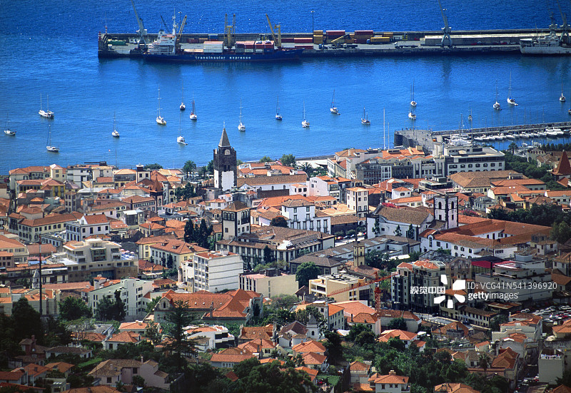 马德拉岛丰沙尔海滨小镇图片素材