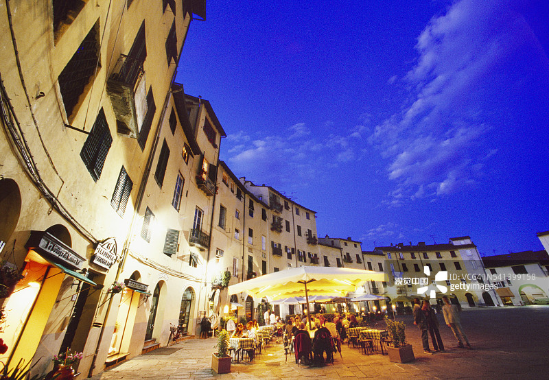 卢卡圆形剧场广场图片素材