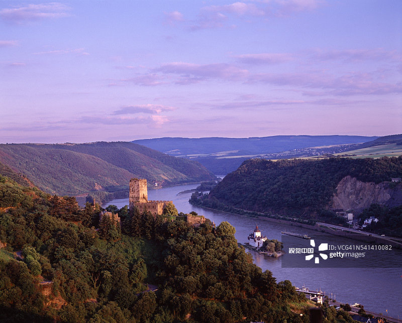 考布的莱茵河、普法尔茨格拉芬施泰因和古滕费尔斯城堡图片素材