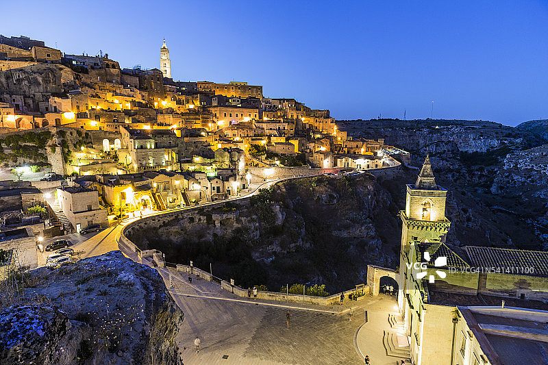 圣彼得和圣保罗教堂与萨索卡韦奥索图片素材