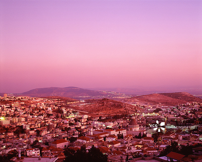 暮色下的拿撒勒图片素材