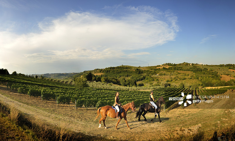 在波德雷诺沃利骑马图片素材