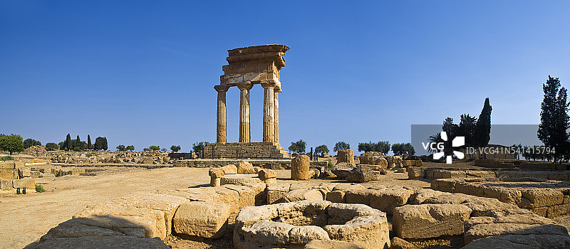 卡斯托尔和波吕克斯神庙遗址图片素材