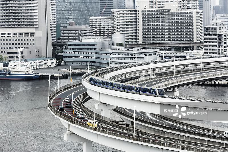 从彩虹大桥看到的东京单轨电车东京湾景色图片素材