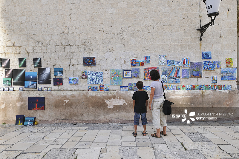 佩里提利附近的艺术展览图片素材