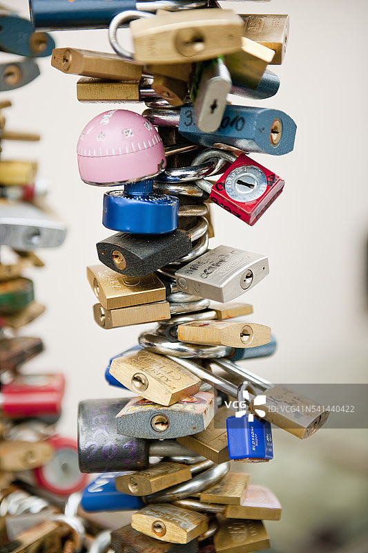 捷克共和国布拉格康帕岛的爱情承诺图片素材