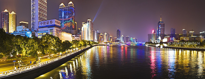 海珠桥上的珠江景色图片素材