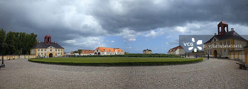 塔辛厄岛上的公共广场和瓦尔德玛城堡图片素材