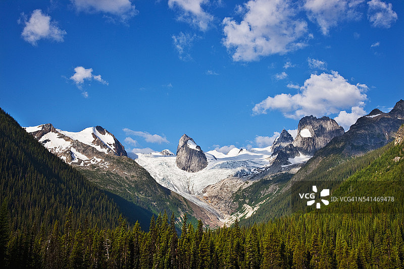 哥伦比亚山脉布加布小屋的布加布斯日出景色图片素材