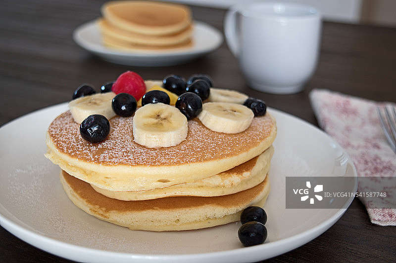 蓝莓香蕉薄煎饼图片素材