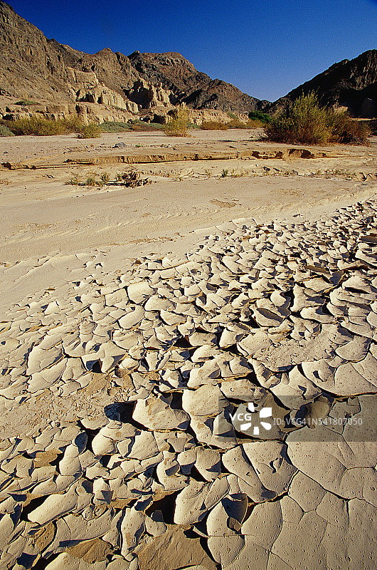 干涸的河床图片素材