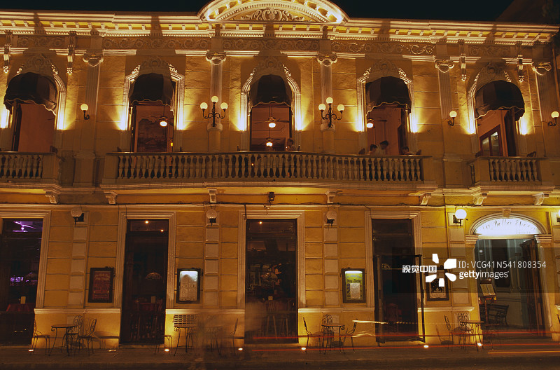 灯光照亮的餐厅外观图片素材