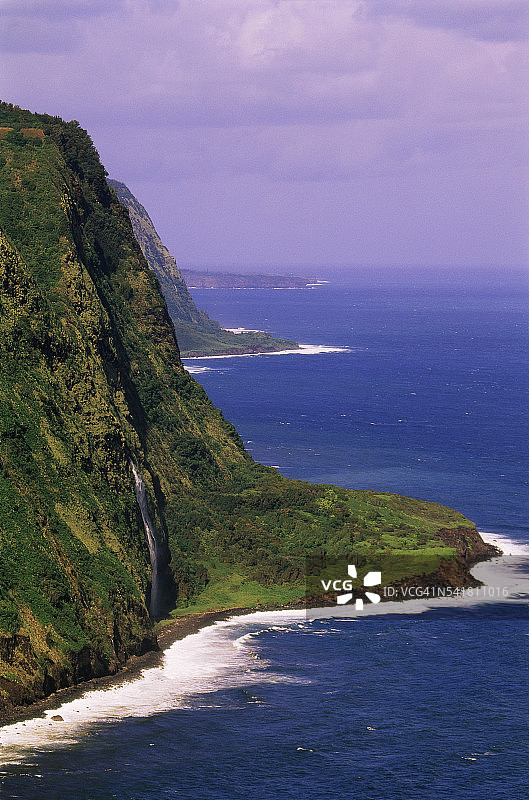 夏威夷怀皮奥山谷瞭望台和哈马克亚海岸图片素材