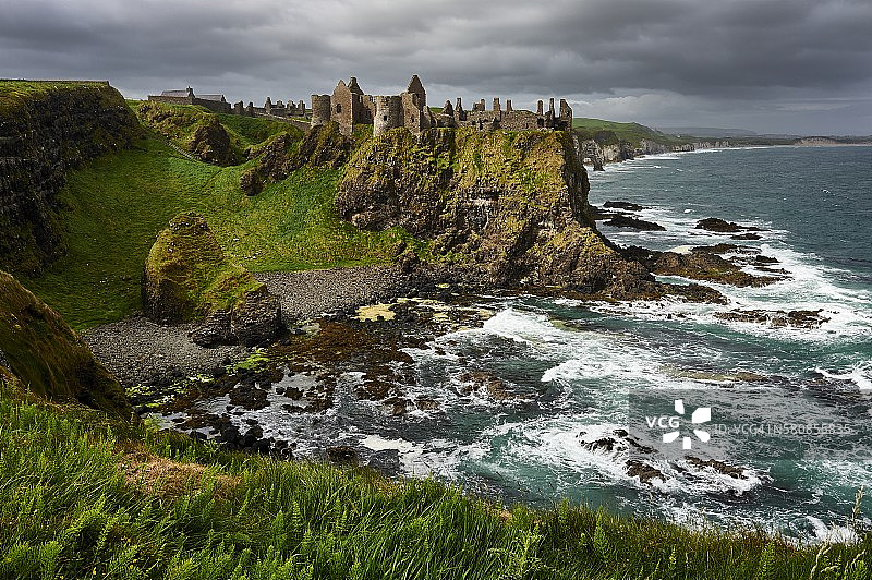 北爱尔兰邓路斯城堡图片素材
