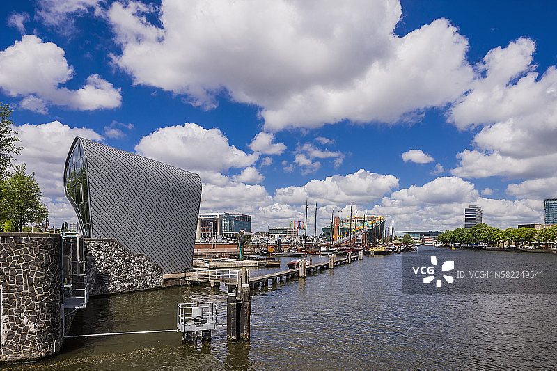 ARCAM大楼与尼莫背景图片素材