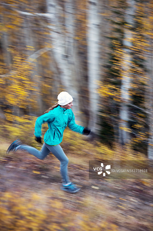 秋季跑步者图片素材