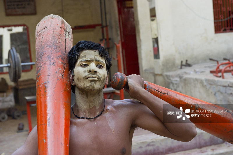 印度的传统摔跤运动图片素材