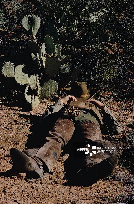 牛仔小憩图片素材