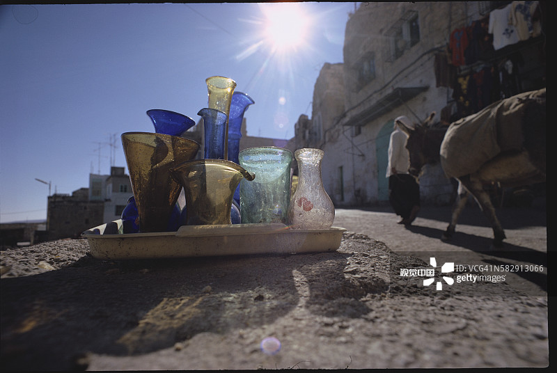 彩色玻璃花瓶图片素材