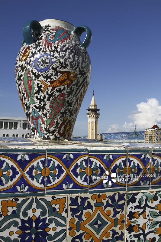 非洲突尼斯突尼斯市麦地那哈穆达帕夏清真寺宣礼塔图片素材