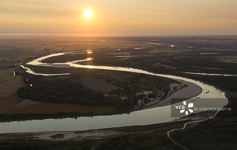 黄石河与密苏里河的交汇处图片素材