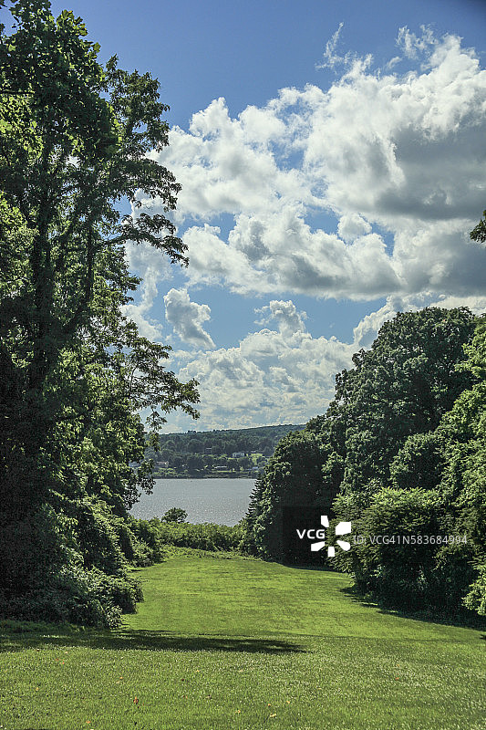 从古连山俯瞰哈德逊河图片素材