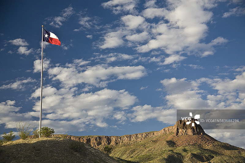 德克萨斯州州旗和悬崖图片素材