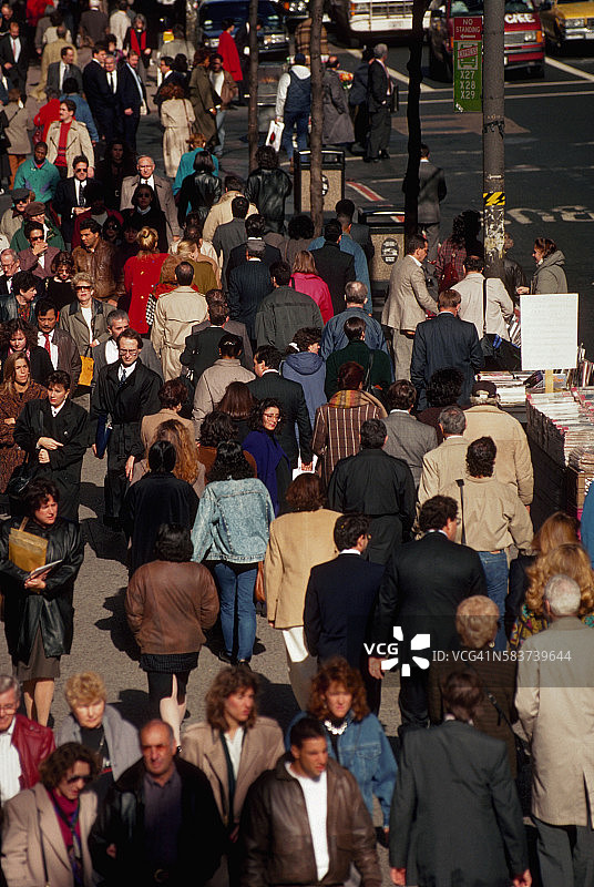 拥挤的曼哈顿人行道图片素材