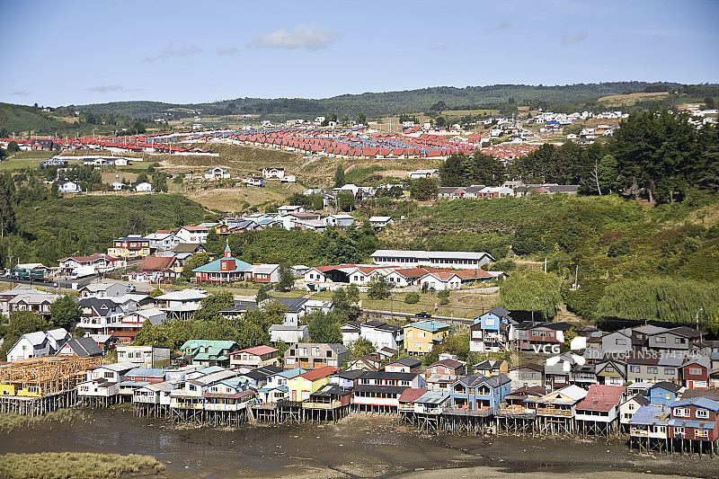 奇洛埃岛上的高跷建筑图片素材