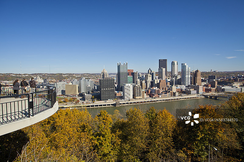 秋季匹兹堡天际线图片素材
