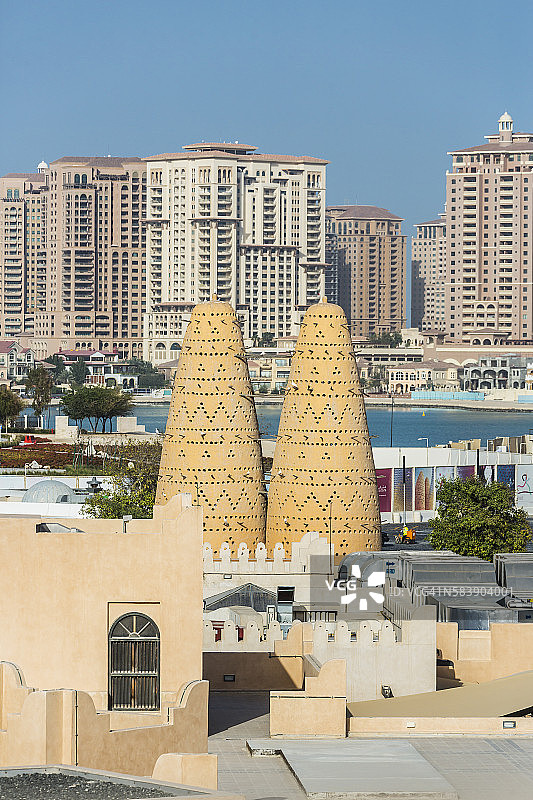 卡塔尔文化村和鸟塔图片素材