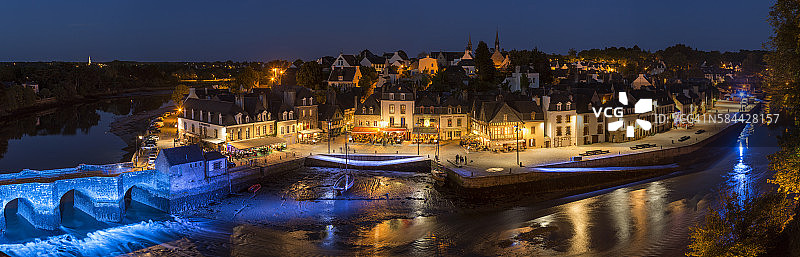 法国布列塔尼莫尔比昂奥赖港口黄昏景色图片素材