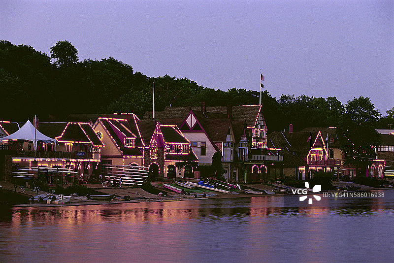 斯库基尔河上的船屋街图片素材