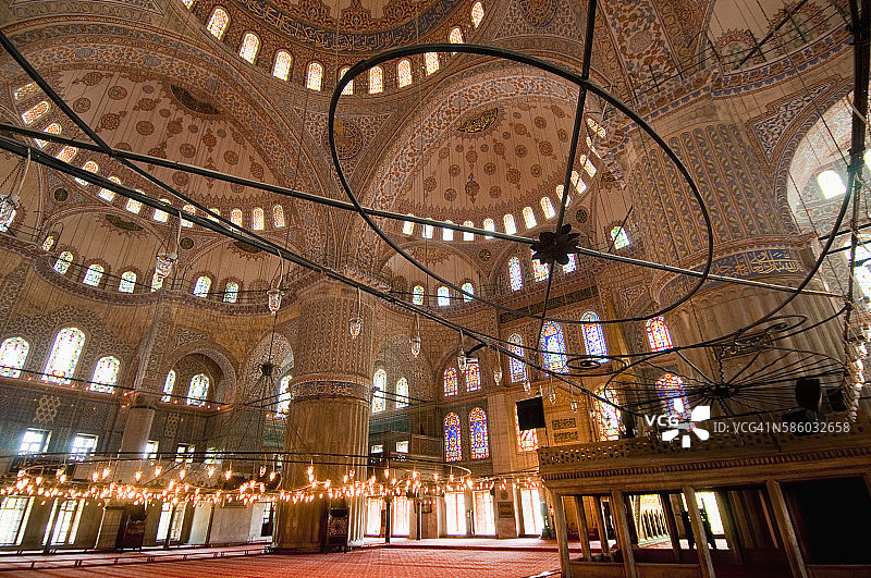 土耳其伊斯坦布尔蓝色清真寺内景图片素材