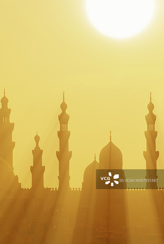 清真寺附近的日出图片素材