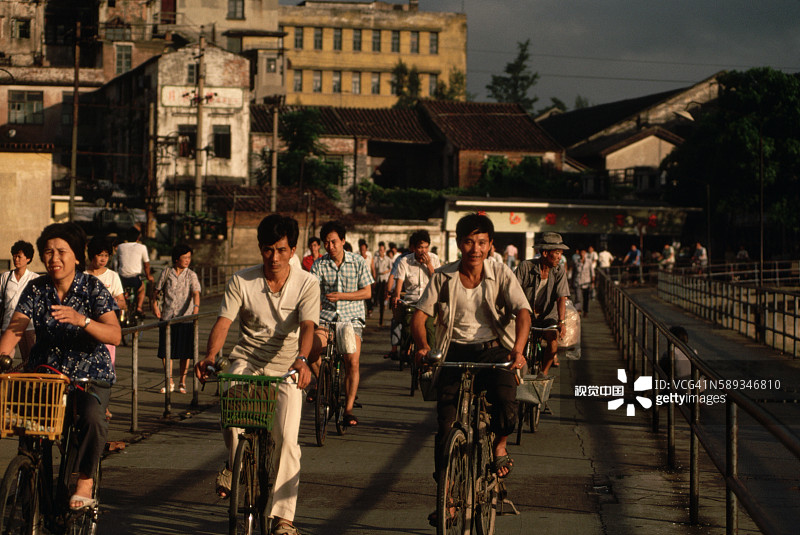 广州的自行车交通图片素材