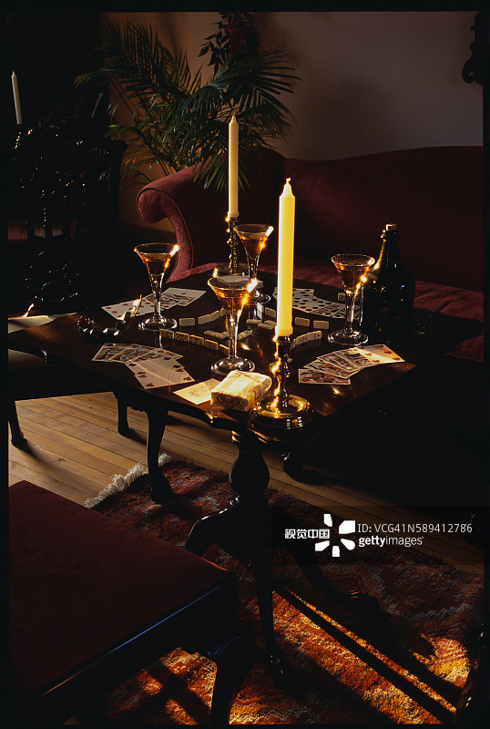 圣诞节前夜餐桌布置图片素材