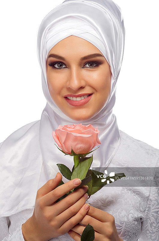 独自的穆斯林年轻女孩图片素材