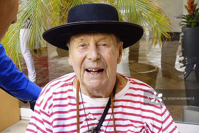 画家丹尼·拉尔蒂格。图片素材